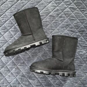 Ugg Boots Women Size 5 Snow Black Suede Shoes Furr Essential Short Leather